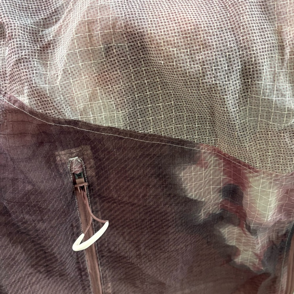 RARE Lululemon Team Canada Paris 2024 COC Translucent Hooded Jacket, Size M - Picture 15 of 16
